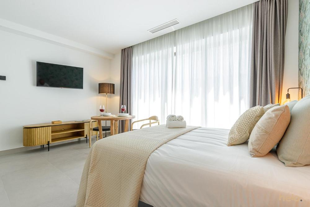 Cervantes Suites Малага Екстериор снимка